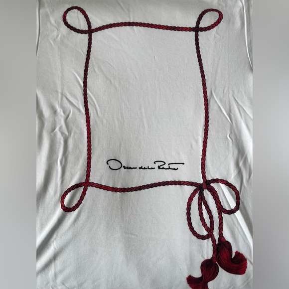 Oscar de la Renta - Picture 3 of 9